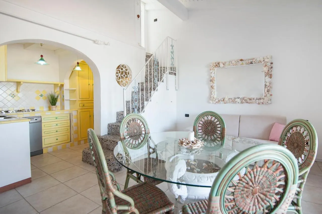70 Metri-Spiaggia PrivataLettini E Ombrelloni Free Apartment Porto Cervo