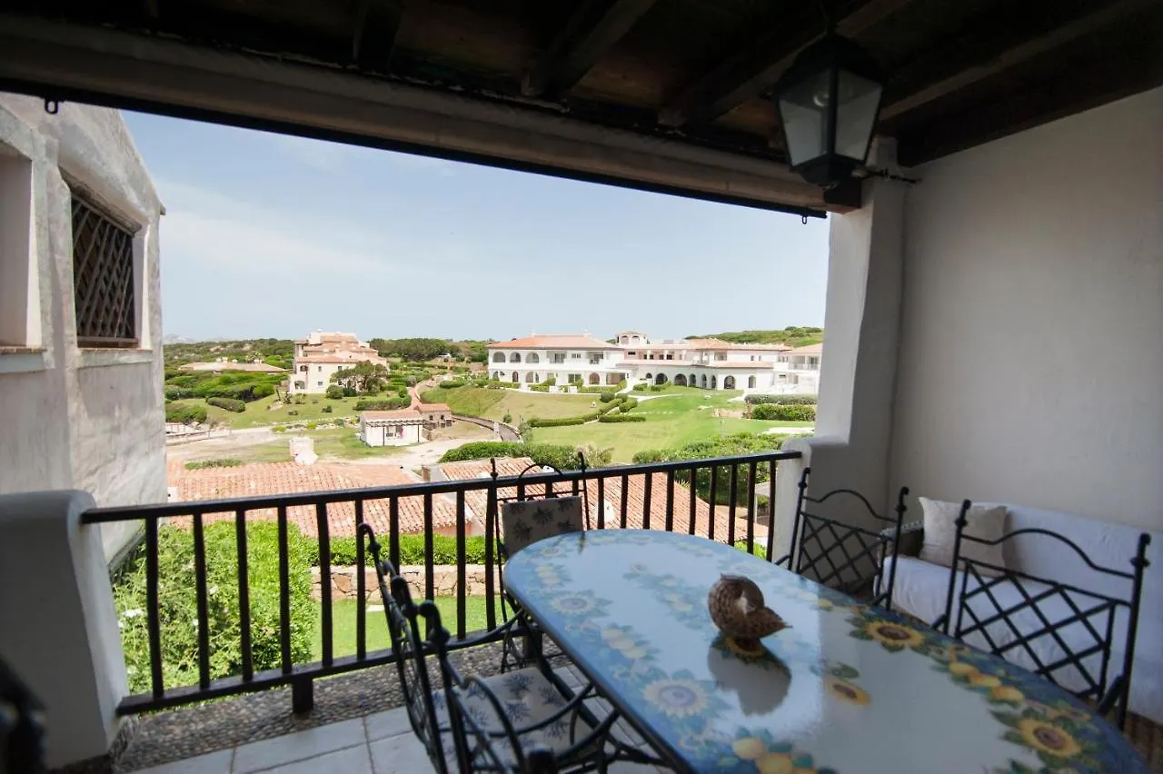 70 Metri-Spiaggia PrivataLettini E Ombrelloni Free Apartment Porto Cervo