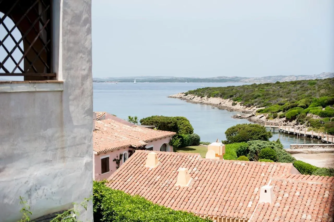 70 Metri-Spiaggia PrivataLettini E Ombrelloni Free Apartment Porto Cervo Italy