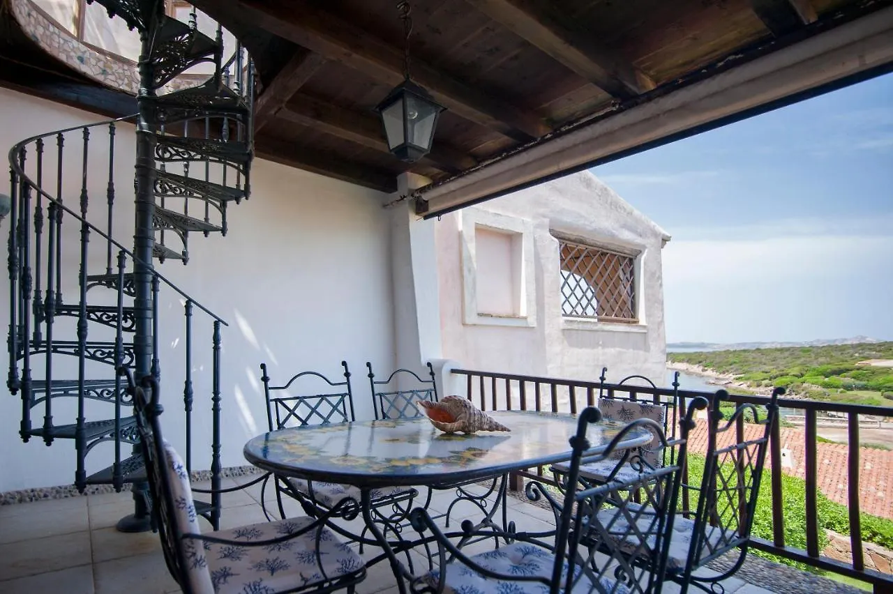 70 Metri-Spiaggia PrivataLettini E Ombrelloni Free Apartment Porto Cervo