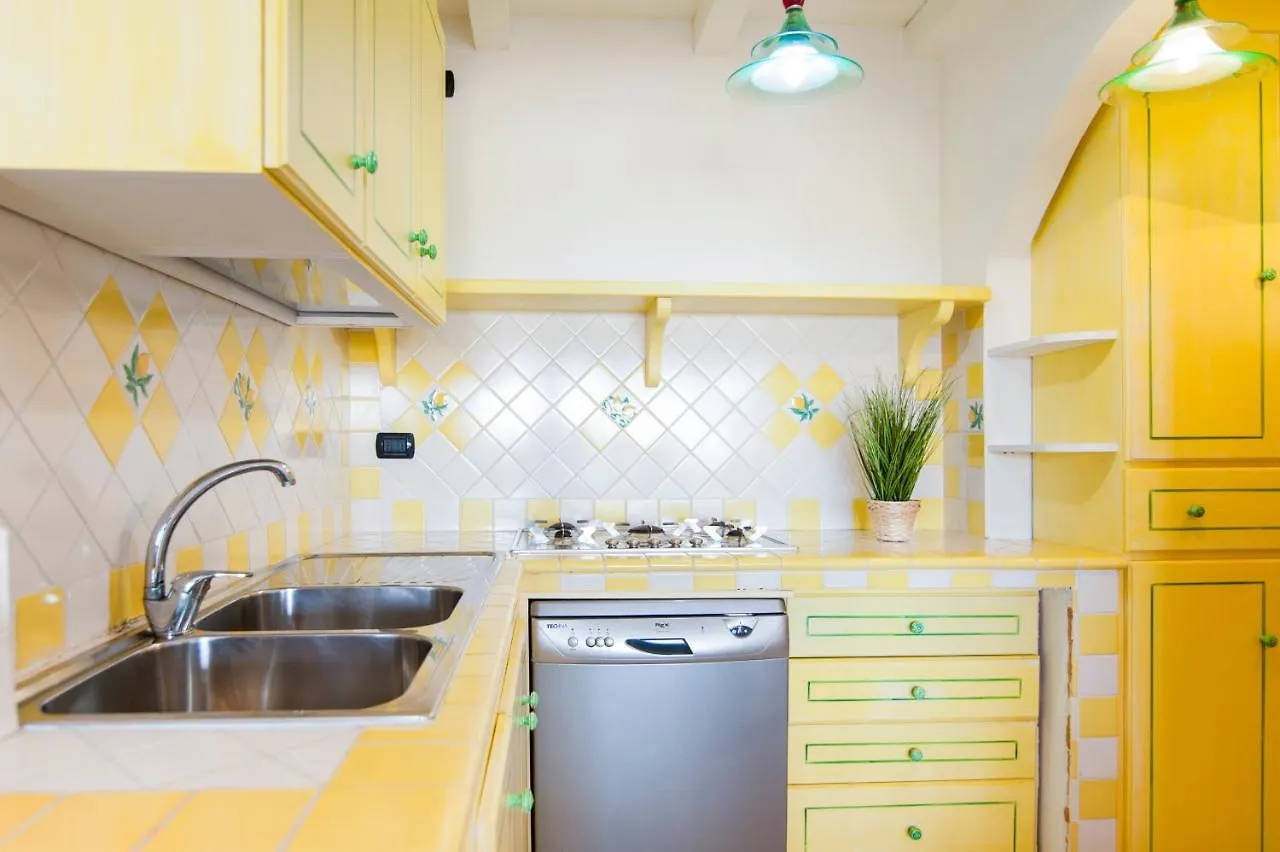 Apartment 70 Metri-Spiaggia PrivataLettini E Ombrelloni Free Porto Cervo Italy